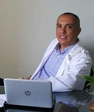 Dr. Juan Carlos Macias Herrera, Terapeuta complementario