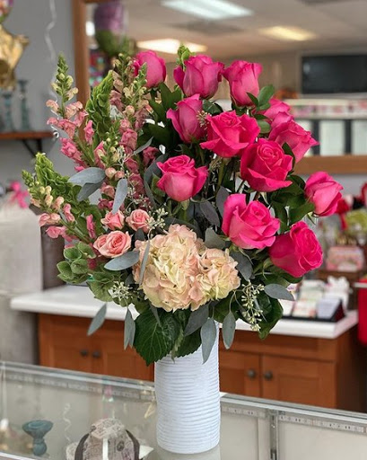 Florist «J & J Flowers and Gifts Shop», reviews and photos, 8366 Pines Blvd, Pembroke Pines, FL 33024, USA