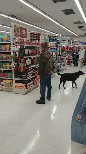 Pet Supply Store «Pet Supplies Plus», reviews and photos, 4505 S 76th St, Greenfield, WI 53220, USA