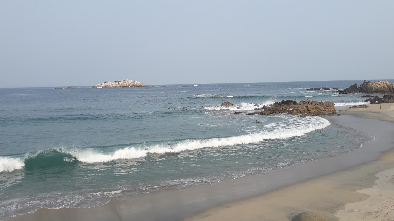 Foto av Playa del sur med rymlig strand