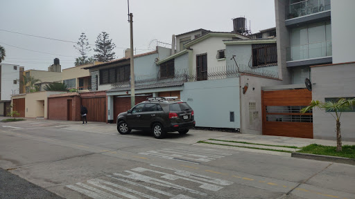 Déjalo ser - San Borja