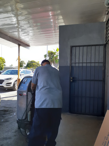 Auto Radiator Repair Service «AAA Radiator and Auto Air Conditioning», reviews and photos, 15570 W Dixie Hwy, North Miami Beach, FL 33162, USA