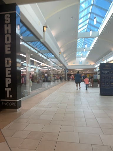 Shopping Mall «Sooner Mall», reviews and photos, 3301 W Main St, Norman, OK 73072, USA