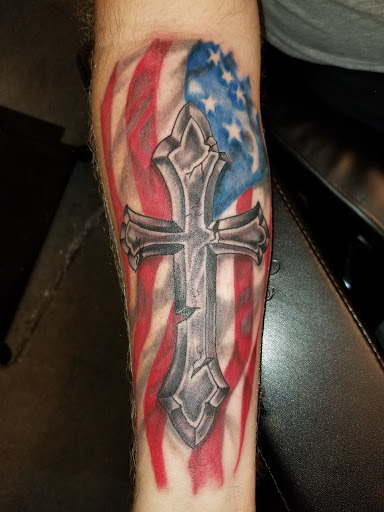 Tattoo Shop «22 Caliber Tattoo Studio», reviews and photos, 3501 Parsons Ave, Columbus, OH 43207, USA