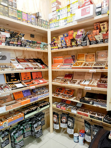 Vaporizer Store «V. World (Vape Shop, Vape, Vapor, Electronic Cigarette and E. Juice)», reviews and photos, 10030 W McDowell Rd #150, Avondale, AZ 85392, USA