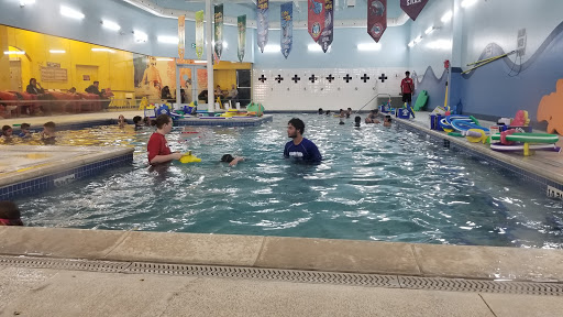 Swimming courses for babies in Toronto