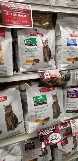 Pet Supply Store «Petland Discounts - Greenpoint», reviews and photos, 846 Manhattan Ave, Brooklyn, NY 11222, USA