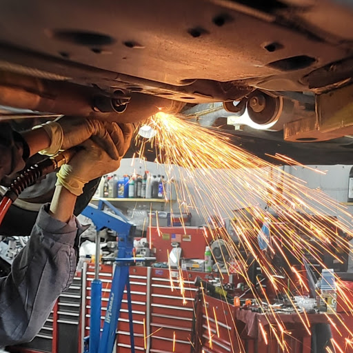 Auto Repair Shop «R & G Auto repair», reviews and photos, 4928 Eisenhower Ave, Alexandria, VA 22304, USA