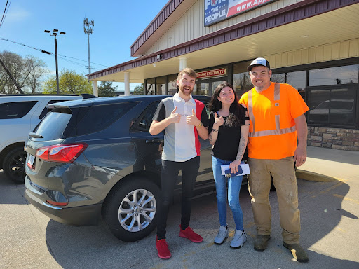 Used Car Dealer «Capital City Motor Company», reviews and photos, 2110 E University Ave, Des Moines, IA 50317, USA