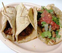 Taquería Los Milagros photo