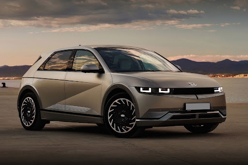 Photo 1 - Garage Bouchet