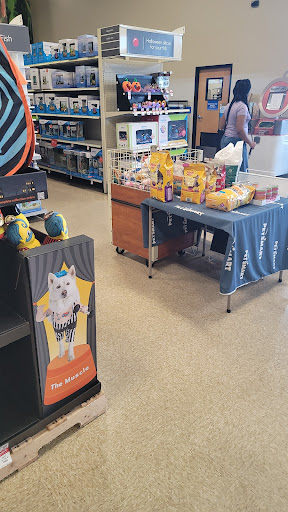 Pet Supply Store «PetSmart», reviews and photos, 13600 Baltimore Ave, Laurel, MD 20707, USA