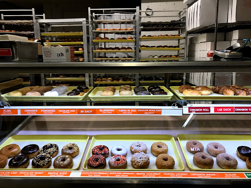 Donut Shop «Carol Lee Donut Shop», reviews and photos, 1414 N Main St, Blacksburg, VA 24060, USA