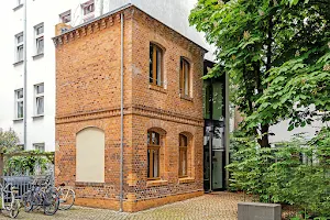 Berlin City House - your private townhouse in Berlin image