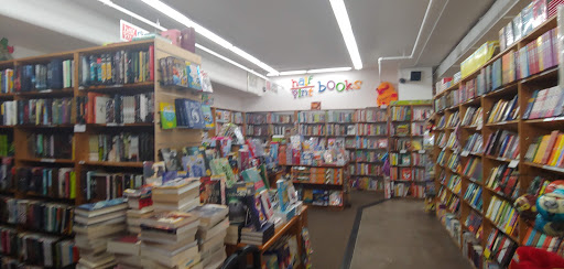 Book Store «Half Price Books», reviews and photos, 5017 Excelsior Blvd, St Louis Park, MN 55416, USA