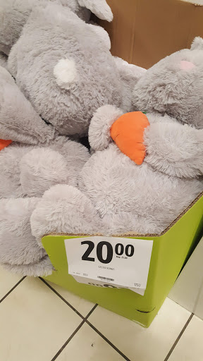 Shopping Mall «County Fair Fashion Mall», reviews and photos, 1264 E Gibson Rd E-500, Woodland, CA 95776, USA