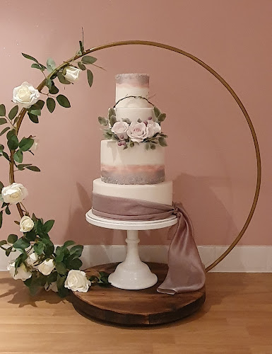 Reviews of Corinnes Cake Creations- Wedding Cake Specialist in Maidstone - Event Planner