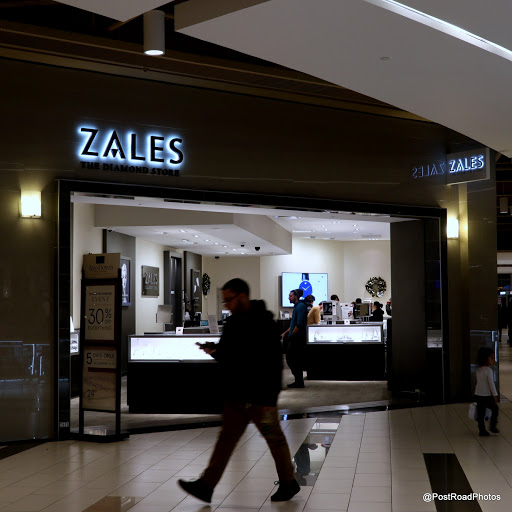 Jewelry Store «Zales –The Diamond Store», reviews and photos, 2571 Palisades Center Dr, West Nyack, NY 10994, USA
