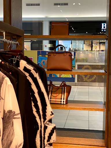 Clothing Store «Burberry Outlet», reviews and photos, 5220 Fashion Outlets Way, Rosemont, IL 60018, USA