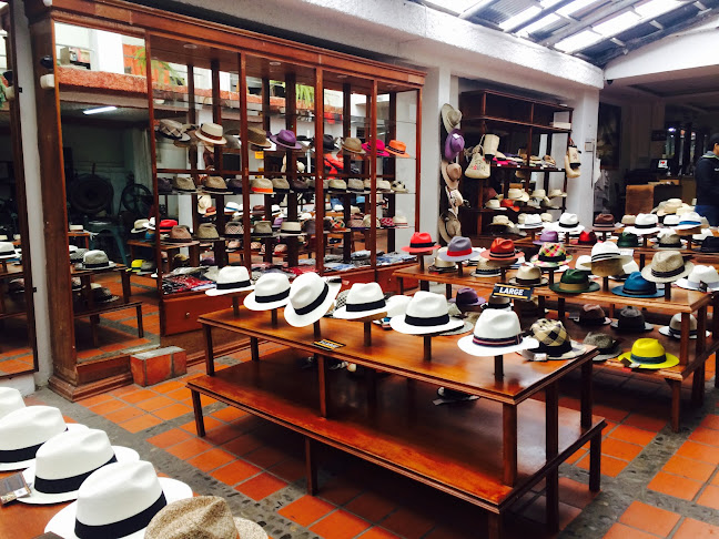 Opiniones de Barrancos Panama Hat Museum en Cuenca - Tienda de ropa