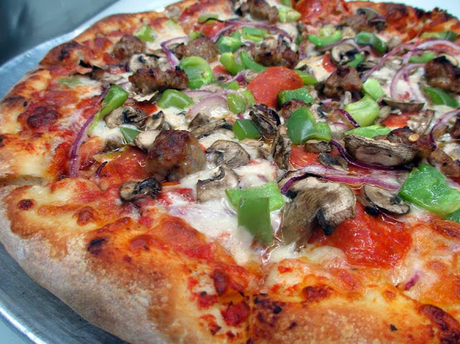 #1 best pizza place in Fullerton - Michelangelo's at Pizza Heaven - Fullerton Restaurant