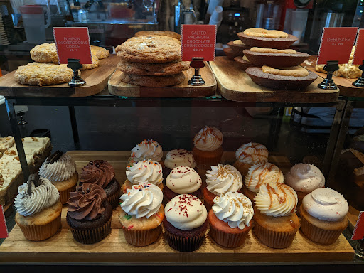 Coffee Shop «Red Dessert Dive», reviews and photos, 1045 Studewood St, Houston, TX 77008, USA