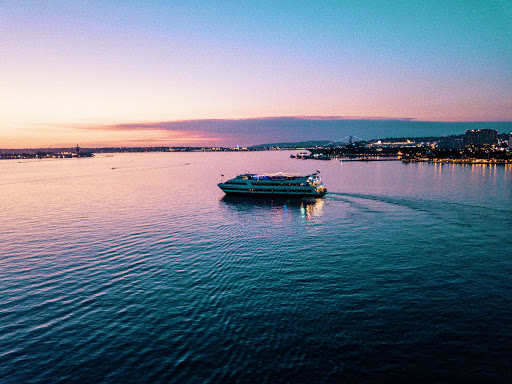 Boat dinners in San Diego