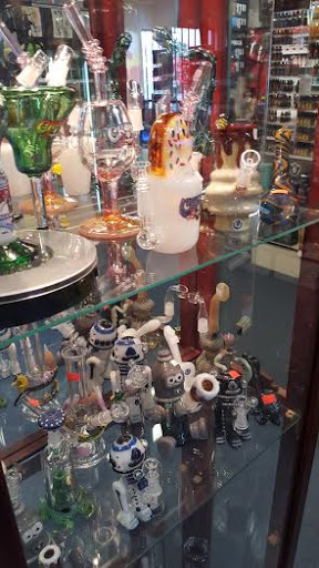 Tobacco Shop «GoodFellas Smoke Shop», reviews and photos, 1007 Caprice Dr, Castle Rock, CO 80109, USA