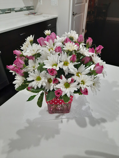 Florist «Twin Towers Florist *FLOWERS*», reviews and photos, 1000 Wilson Blvd m735, Arlington, VA 22209, USA