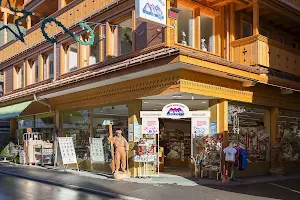 Swiss Made Shop Wengen image