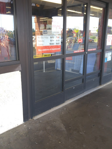 Office Supply Store «Staples», reviews and photos, 850 Statler Blvd, Staunton, VA 24401, USA