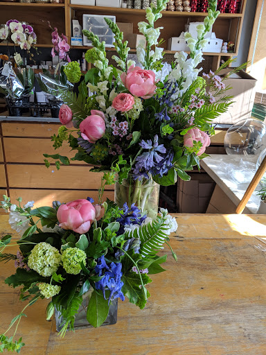 Florist «Mercer Island Florist», reviews and photos, 3006 78th Ave SE, Mercer Island, WA 98040, USA