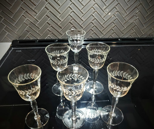 Thrift Store «World Treasures Thrift Shop», reviews and photos, 301 N Walnut St, Hagerstown, MD 21740, USA