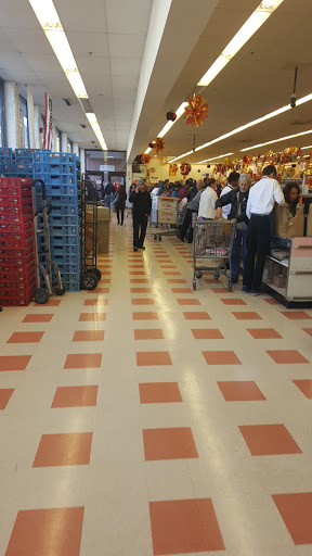 Grocery Store «Market Basket», reviews and photos, 400 Somerville Ave, Somerville, MA 02143, USA