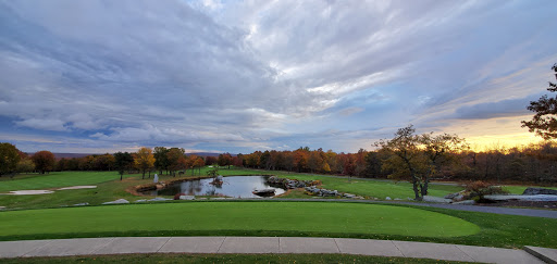 Golf Shop «Eagle Rock Golf Clubhouse & Pro Shop», reviews and photos, 191 Turnberry Ln, Hazle Township, PA 18202, USA