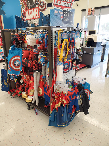 Pet Supply Store «Petco Animal Supplies», reviews and photos, 8800 Tampa Ave, Northridge, CA 91324, USA