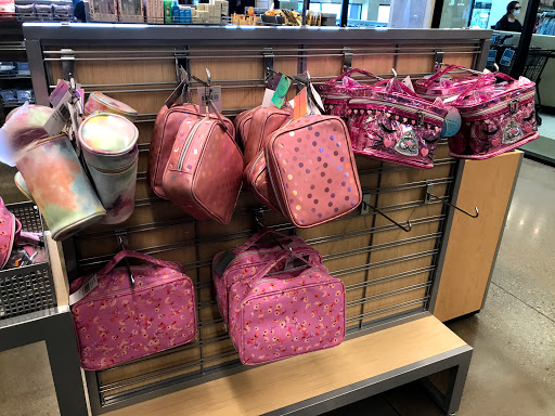 Department Store «Nordstrom Rack Glendale Fashion Center», reviews and photos, 227 N Glendale Ave, Glendale, CA 91206, USA