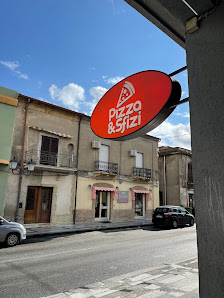 Pizza & Sfizi Corso Umberto I, 108, 89036 Brancaleone Marina RC, Italia