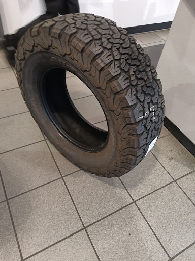 Tire Shop «Discount Tire Store - Beaverton, OR», reviews and photos, 18643 NW Eider Ct, Beaverton, OR 97006, USA