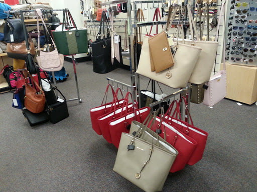 Department Store «Nordstrom Rack Orland Park Place», reviews and photos, 140 Orland Park Pl, Orland Park, IL 60462, USA