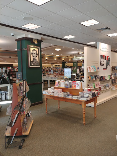 Book Store «Barnes & Noble», reviews and photos, 3981 U.S. 9, Freehold, NJ 07728, USA