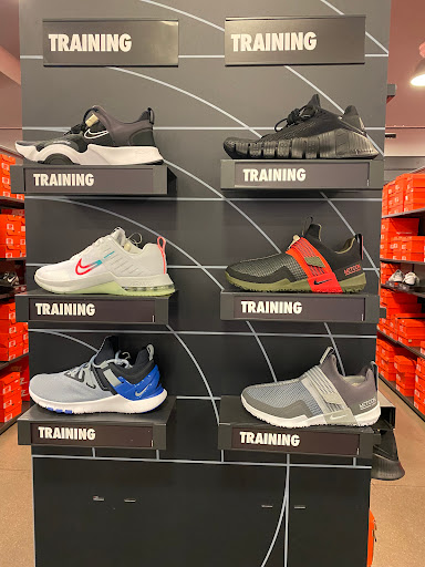 Sporting Goods Store «Nike Factory Store», reviews and photos, 447 Great Mall Dr #484, Milpitas, CA 95035, USA