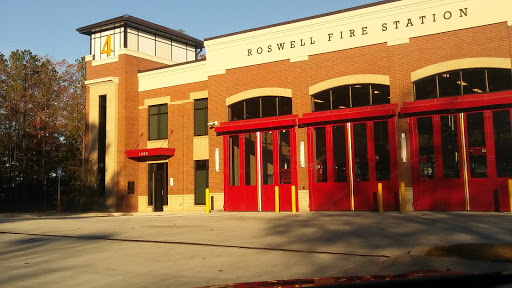 Shopping Mall «Holcomb 400 Shopping Center», reviews and photos, 1475 Holcomb Bridge Rd, Roswell, GA 30076, USA