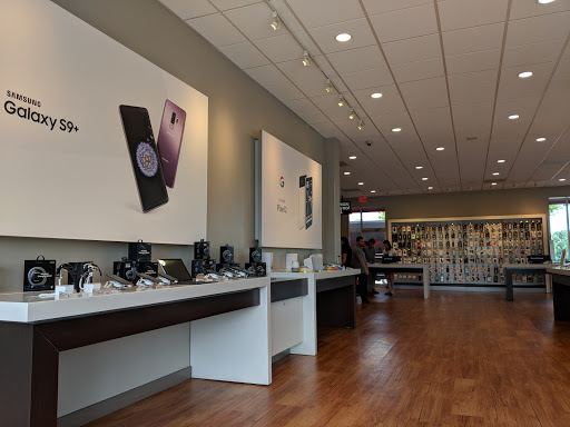 Cell Phone Store «Verizon», reviews and photos, 55 U.S. 9, Manalapan Township, NJ 07726, USA