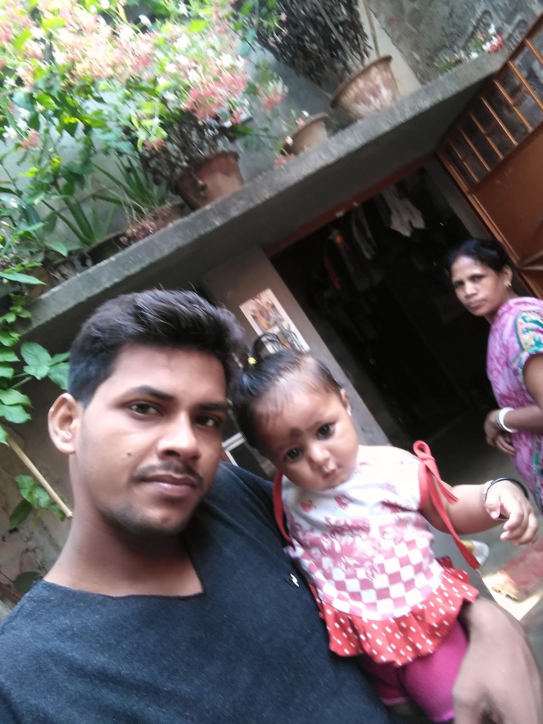 বন্ধু সুইটস্