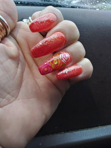 Nail Salon «Finest Nail & Tanning Salon», reviews and photos, 868 US-129 #11, Cleveland, GA 30528, USA