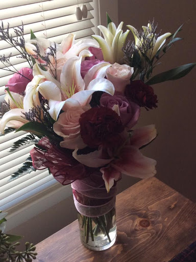 Florist «Yesterday Florists & Gifts», reviews and photos, 2548 Lapeer Rd #1, Auburn Hills, MI 48326, USA