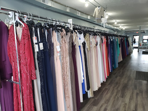 Bridal Shop «Spring Lake Bridal», reviews and photos, 616 E Savidge St B, Spring Lake, MI 49456, USA