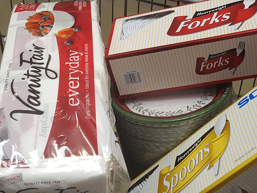 Grocery Store «Valli Produce of Glendale Heights», reviews and photos, 155 E N Ave, Glendale Heights, IL 60139, USA