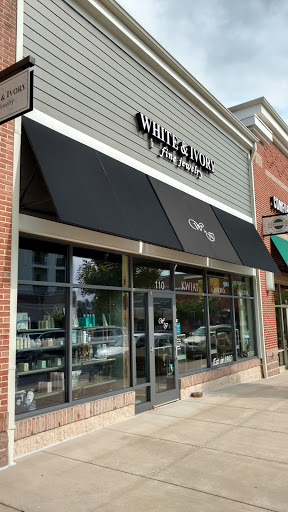 White & Ivory Fine Jewelry, 1610 Village Market Blvd SE #110, Leesburg, VA 20175, USA, 